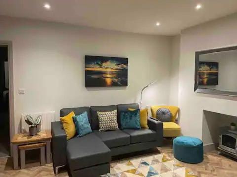 Stunning Sea View 2 Bedroom Flat In *