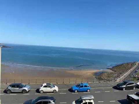 Apartment Stunning Sea View 2 Bedroom Flat In Scarborough