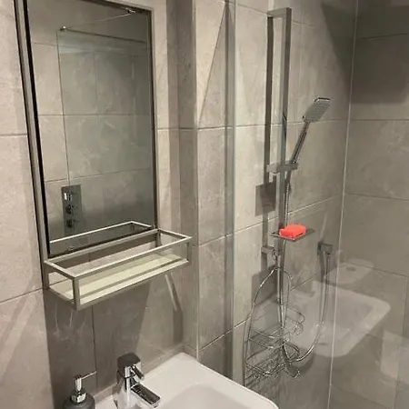 Stunning Sea View 2 Bedroom Flat In Скарборо Экстерьер фото