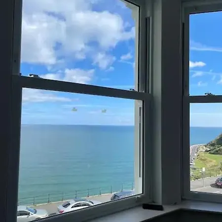 Stunning Sea View 2 Bedroom Flat In Скарборо Экстерьер фото